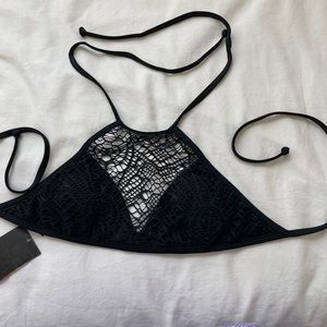 Black Hurley swim top small woman’s size. Never worn. Tag still on.